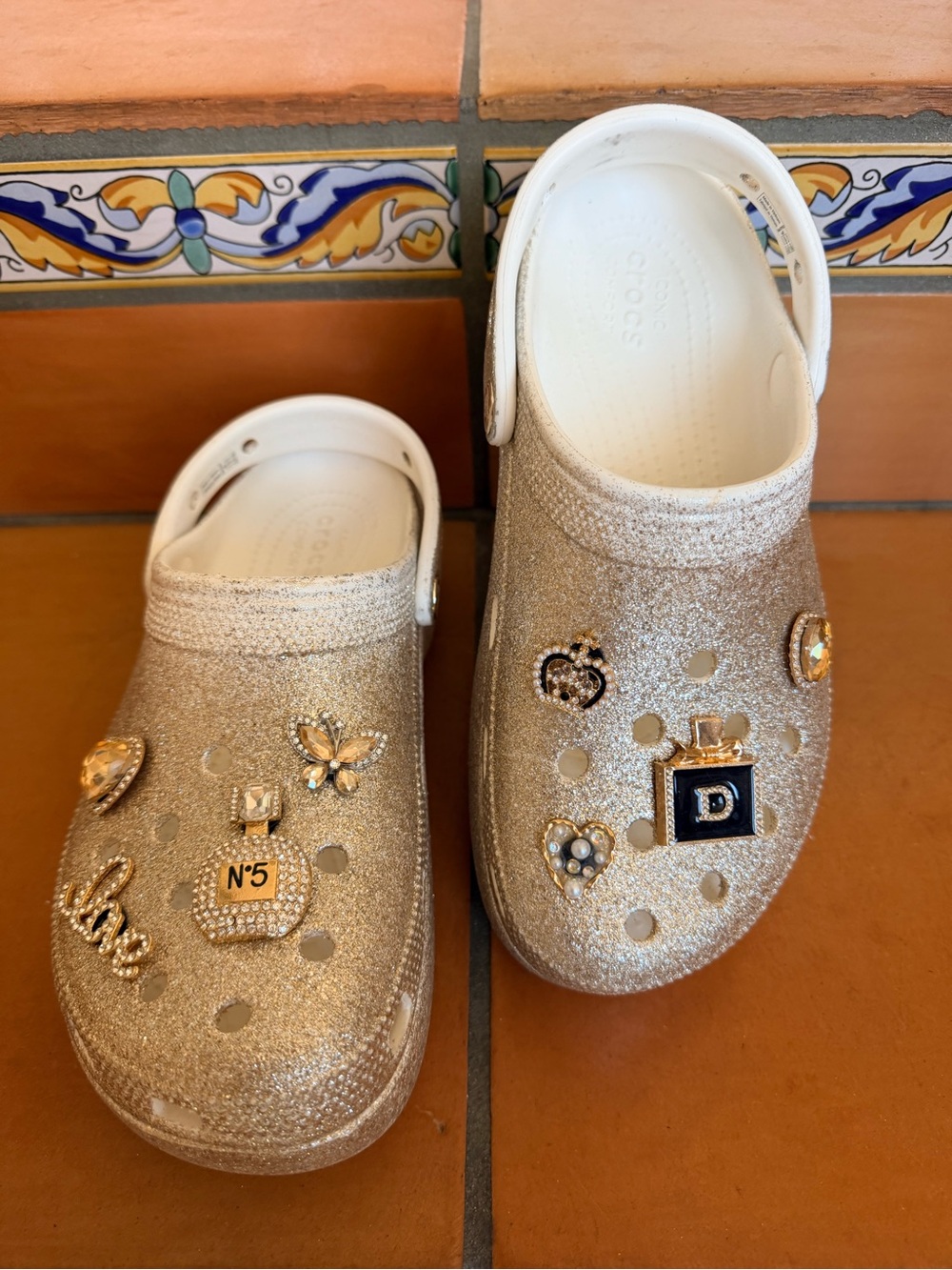 CROCS Women's Glitter Clogs with Gold Charms - Gold